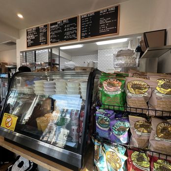Hank's Bagels - Inside IG: @ammysalamii - Coffee & Tea Near Me - Burbank, California Hank's Bagels - Inside IG: @ammysalamii - Coffee & Tea Near Me - Burbank, California