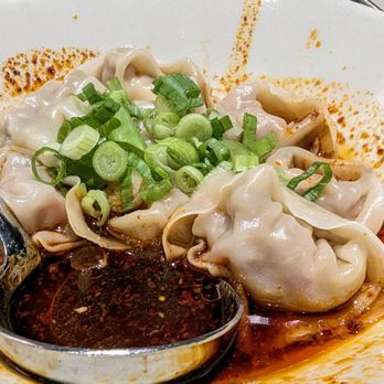 Din Tai Fung - Shrimp & Kurobuta Pork Spicy Wontons - Taiwanese Near Me - Arcadia, California Din Tai Fung - Shrimp & Kurobuta Pork Spicy Wontons - Taiwanese Near Me - Arcadia, California
