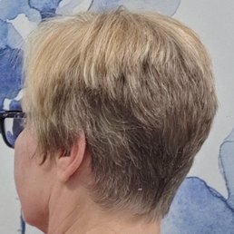 Supposed to be stacked in the back. Does not look like a professional haircut from upscale salon. Supposed to be stacked in the back. Does not look like a professional haircut from upscale salon.