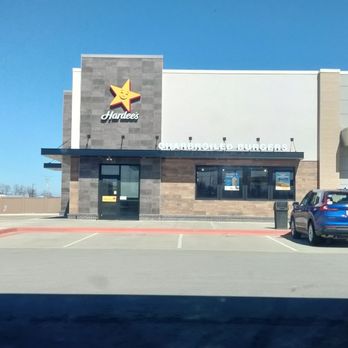 Hardee's - Outside - Burgers Near Me - North Lima, Ohio