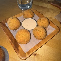 5 Mac N Cheese Poppers