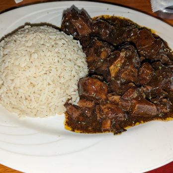 SHAW-NAÉ’S HOUSE - Updated January 2026 - 218 Photos & 85 Reviews - 379