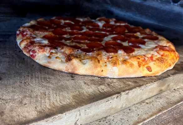 BESTIES PIZZERIA & EATERY - Updated August 2025 - 38 N Main