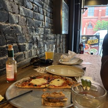 Bulldog - Marguerita Pizza - Sports Bars Near Me - Washington, DC, District of Columbia