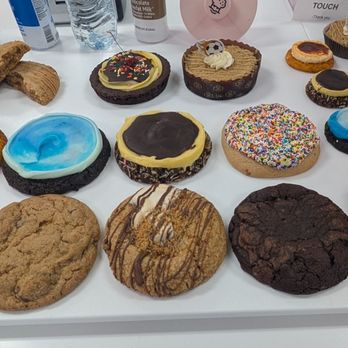 Crumbl - Ventura - Cookies of the week - Bakeries Near Me - Ventura, California Crumbl - Ventura - Cookies of the week - Bakeries Near Me - Ventura, California
