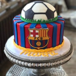 Cakes by Laurie & Liz