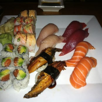 Robongi Hoboken - American dream roll in the upper left, and paradise plate everywhere else. - Japanese Near Me - Hoboken, New Jersey
