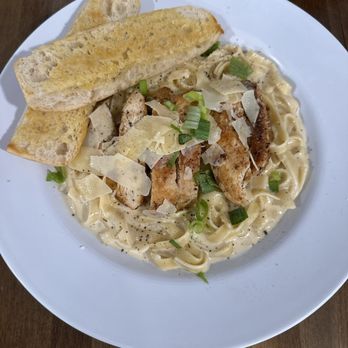 Poc Oasis - Chicken pasta - Pizza Near Me - Port Oconnor, Texas