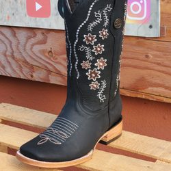 Los leyva western wear
