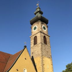 Pfarrbüro St. Johannes - ... hier vergisst man nie wie spät es ist ... wer die katholischen Regionen kennt, weiß, was ich meine ...