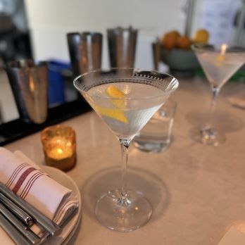 Hendrix & Siena - Italian Near Me - Hopkins, Minnesota