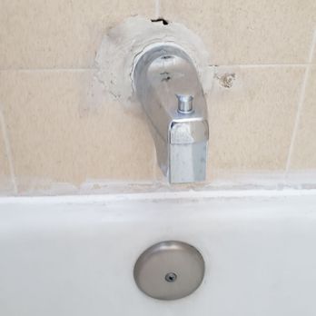 A & E Bathtub Refinishing - Before - Refinishing Services Near Me - Altadena, California A & E Bathtub Refinishing - Before - Refinishing Services Near Me - Altadena, California