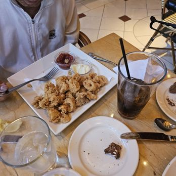 The Cheesecake Factory - Calamari appetizer plate with generous portions! Delicious dipping sauces! - American Near Me - Scottsdale, Arizona The Cheesecake Factory - Calamari appetizer plate with generous portions! Delicious dipping sauces! - American Near Me - Scottsdale, Arizona