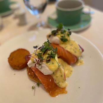 Tableau - Salmon Eggs Benedict - Breakfast & Brunch Near Me - Las Vegas, Nevada
