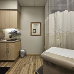 Central Austin Dermatology & Aesthetics- 34th and West - Patient room