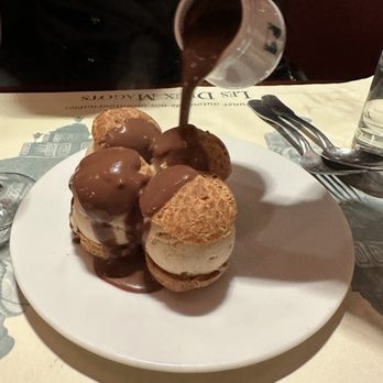 Les Deux Magots - Profiteroles! - French Near Me - Paris, 75