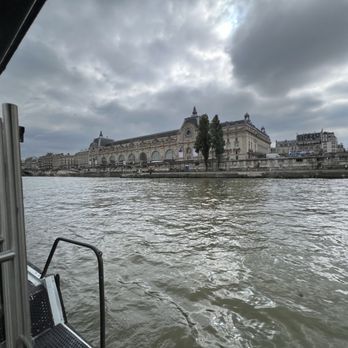 Bateaux Parisiens - French Near Me - Paris, 75