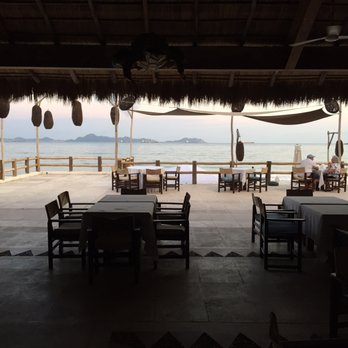 Oasis Ocean Club - Picture from the lobby into the main restaurant - Mexican Near Me - Manzanillo, COL Oasis Ocean Club - Picture from the lobby into the main restaurant - Mexican Near Me - Manzanillo, COL