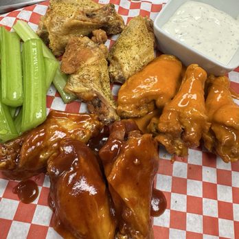 Lounge 51 - 10 Piece Buffalo Wings - Pizza Near Me - Tarzana, California