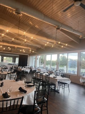 Avalon Links Restaurant by null