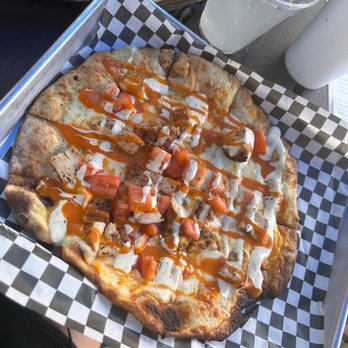 The Yardery - buffalo chicken flatbread - American Near Me - Sanford, Florida The Yardery - buffalo chicken flatbread - American Near Me - Sanford, Florida