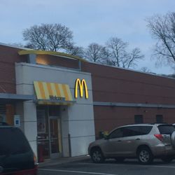 McDonald's - McDonald's of Hyde Park -- 1312 Hyde Park Avenue, Hyde Park              Side Exterior