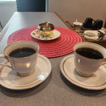 The Monastery at Forest Lake - Coffee waiting in the common area! - Bed & Breakfast Near Me - Oklahoma CIty, Oklahoma