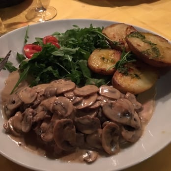 L'Immagine - Mains - steak with mushroom sauce - Italian Near Me - Milan, Michigan L'Immagine - Mains - steak with mushroom sauce - Italian Near Me - Milan, Michigan