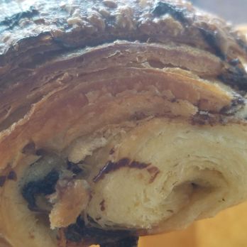 Patisserie Brossard - Chocolaties aux almondes - Bakeries Near Me - Brossard, Quebec Patisserie Brossard - Chocolaties aux almondes - Bakeries Near Me - Brossard, Quebec