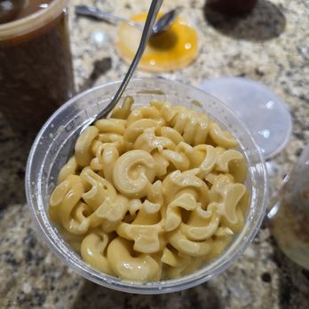 Stiles Switch BBQ & Brew - Macaroni and cheese - Barbeque Near Me - Cedar Park, Texas