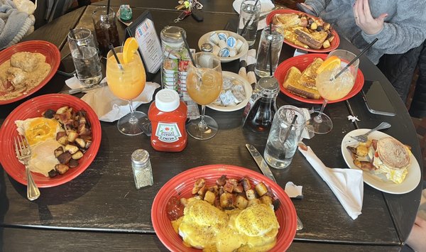 Red's Kitchen + Tavern by null