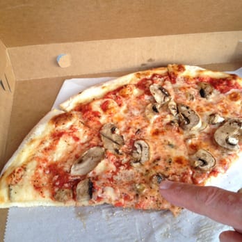Rocco's Pizzeria - Mushroom pie - Pizza Near Me - Vineyard Haven, Massachusetts