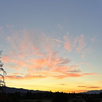Zephyr Wine Bar - Beautiful sunsets from the outdoor patio - Wine Bars Near Me - Reno, Nevada