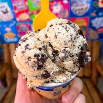 Max & Mina's - Cookies and Cream Capn Crunch - Ice Cream & Frozen Yogurt Near Me - Flushing, New York