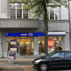 Apollo-Optik - Der Eingang mit dem neuen Apollo Logo