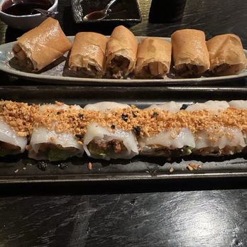 Mott 32 - Steam soft shell crab roll and crispy duck spring rolls - Chinese Near Me - Las Vegas, Nevada Mott 32 - Steam soft shell crab roll and crispy duck spring rolls - Chinese Near Me - Las Vegas, Nevada
