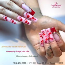 Chloe's Nails - A beautiful set of nails can completely change your vibe.
From simple hands...
to elegance and charm in every little detail