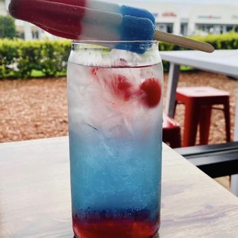 Round Bird Coffee - Energy spritzers. Made of Arabica coffee beans. Mix and match flavour and colour combinations. Featured is our 4th of July promo - Coffee & Tea Near Me - Jacksonville Beach, Florida