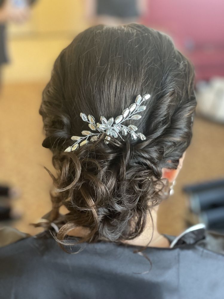 Bliss Hair Studio By Teri Logo