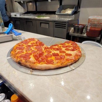 Buonasera - pepperoni pie - Pizza Near Me - Del Mar, California Buonasera - pepperoni pie - Pizza Near Me - Del Mar, California