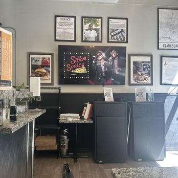 Cleo’s - Entryway - Southern Near Me - Chicago, Illinois