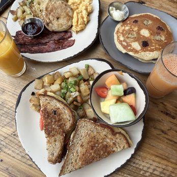 Egg Harbor Cafe - Traditional Breakfast with Meat Blueberry Pancakes - Breakfast & Brunch Near Me - Chicago, Illinois Egg Harbor Cafe - Traditional Breakfast with Meat Blueberry Pancakes - Breakfast & Brunch Near Me - Chicago, Illinois