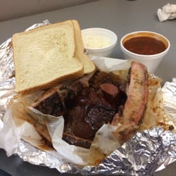 Buffalo's Barbecue - Combo Plate