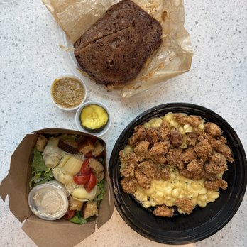 Nineteen 33 Taproom - Reuben, Caesar salad, mac and cheese with fried chicken - American Near Me - West Linn, Oregon Nineteen 33 Taproom - Reuben, Caesar salad, mac and cheese with fried chicken - American Near Me - West Linn, Oregon