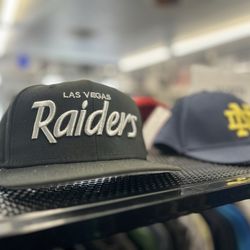 Newman & - Los Raiders