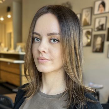 Evan the Colorist - Balayage highlight with root melt - Hair Stylists Near Me - Chicago, Illinois
