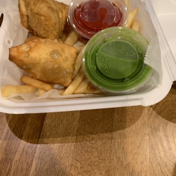 Maana's Food Truck - Samosas and fries. - Food Trucks Near Me - Columbus, Ohio Maana's Food Truck - Samosas and fries. - Food Trucks Near Me - Columbus, Ohio