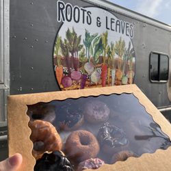 Swell Motel - Vegan donuts and coffee