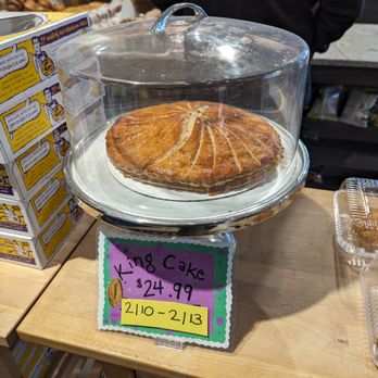 Zingerman's Bakehouse - King Cake - Bakeries Near Me - Ann Arbor, Michigan