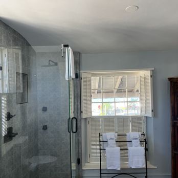 Bayfront Marin House - Bathroom of course - Hotels Near Me - Saint Augustine, Florida